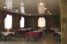 Большой ресторанный зал — один из залов для корпоративных мероприятий